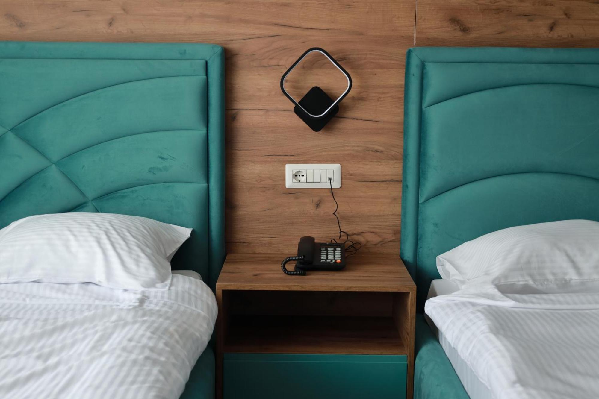 Nafron Hotel Prizren Kültér fotó
