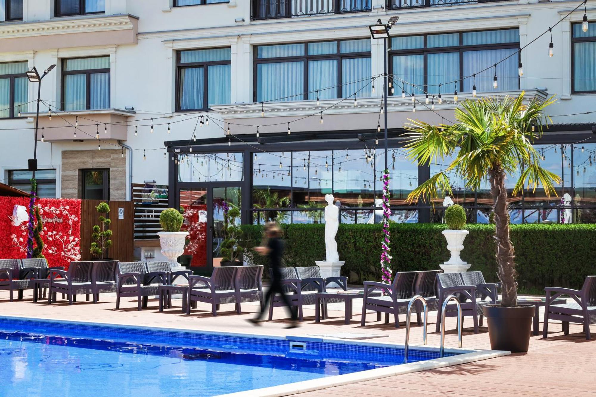 Nafron Hotel Prizren Kültér fotó